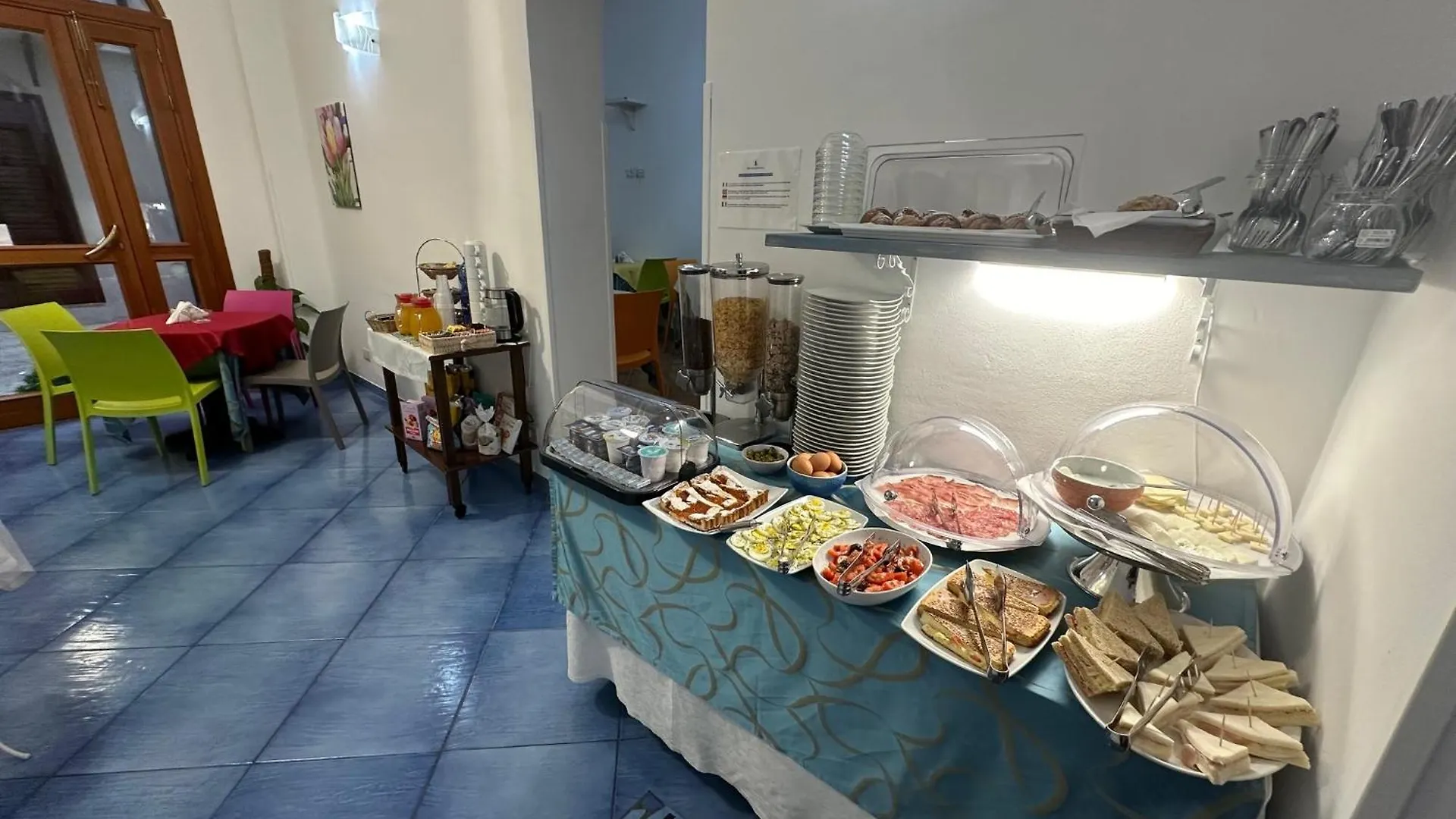 Badia Rooms & Breakfast كاستيلاّماري ديل غو إيطاليا
