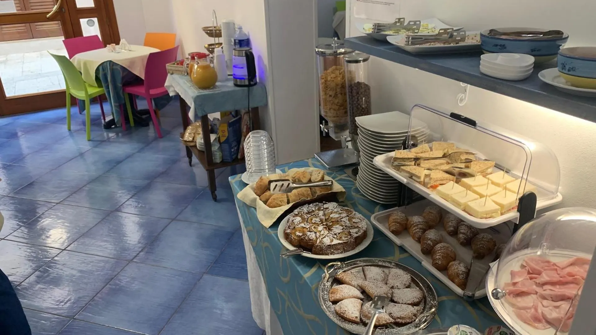 Badia Rooms & Breakfast كاستيلاّماري ديل غو بيت ضيافة