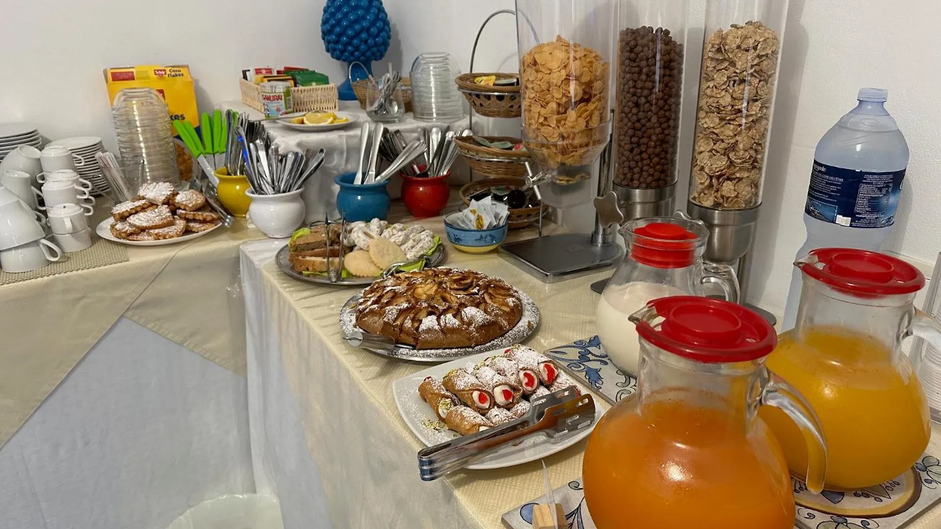 Badia Rooms & Breakfast كاستيلاّماري ديل غو