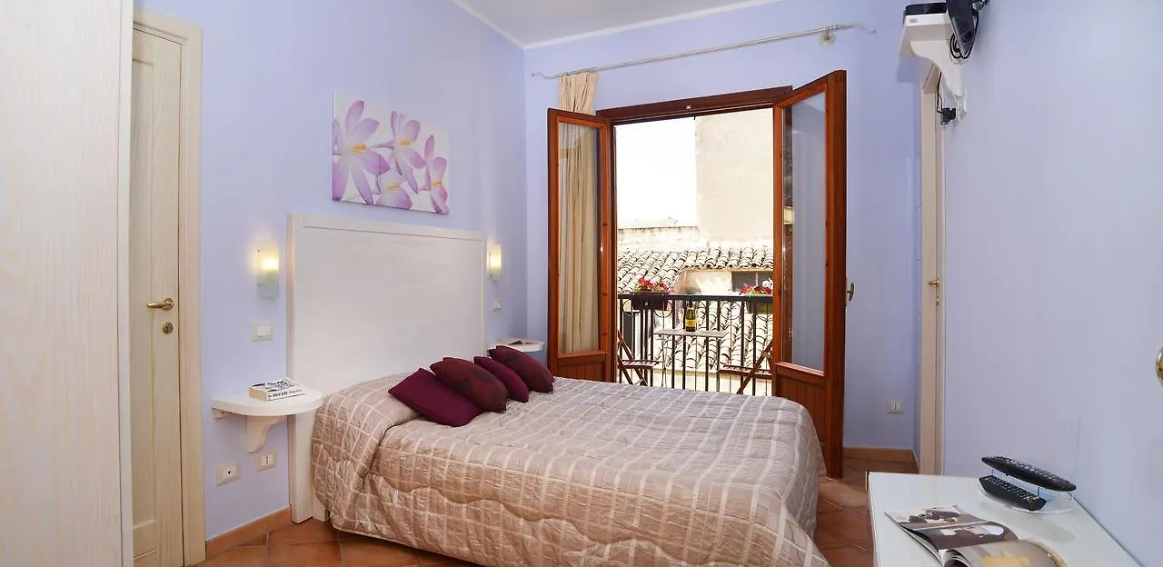 *** بيت ضيافة Badia Rooms & Breakfast كاستيلاّماري ديل غو إيطاليا